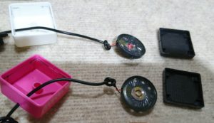 夏休みの工作にいかが 100均スピーカーの改造